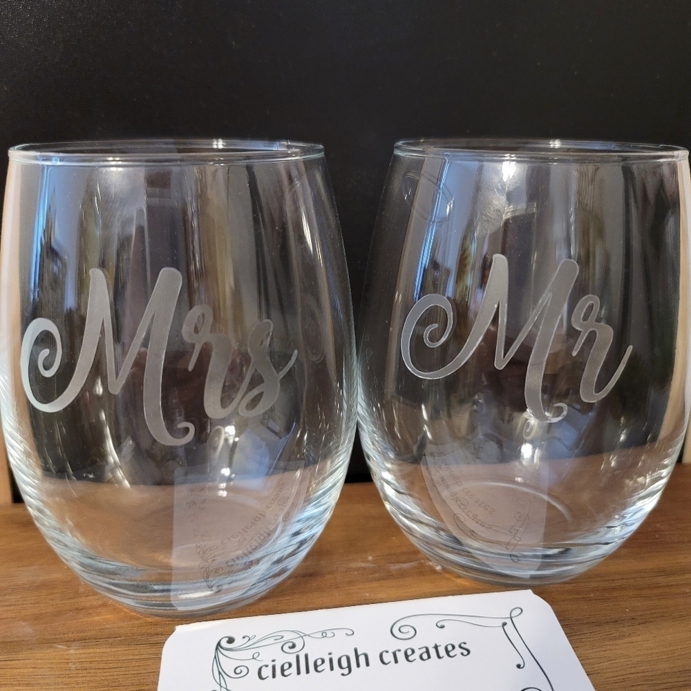 Mr & Mrs etched wine glasses